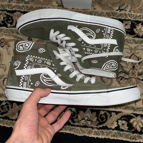 Unavailable - Picture 3 of 6